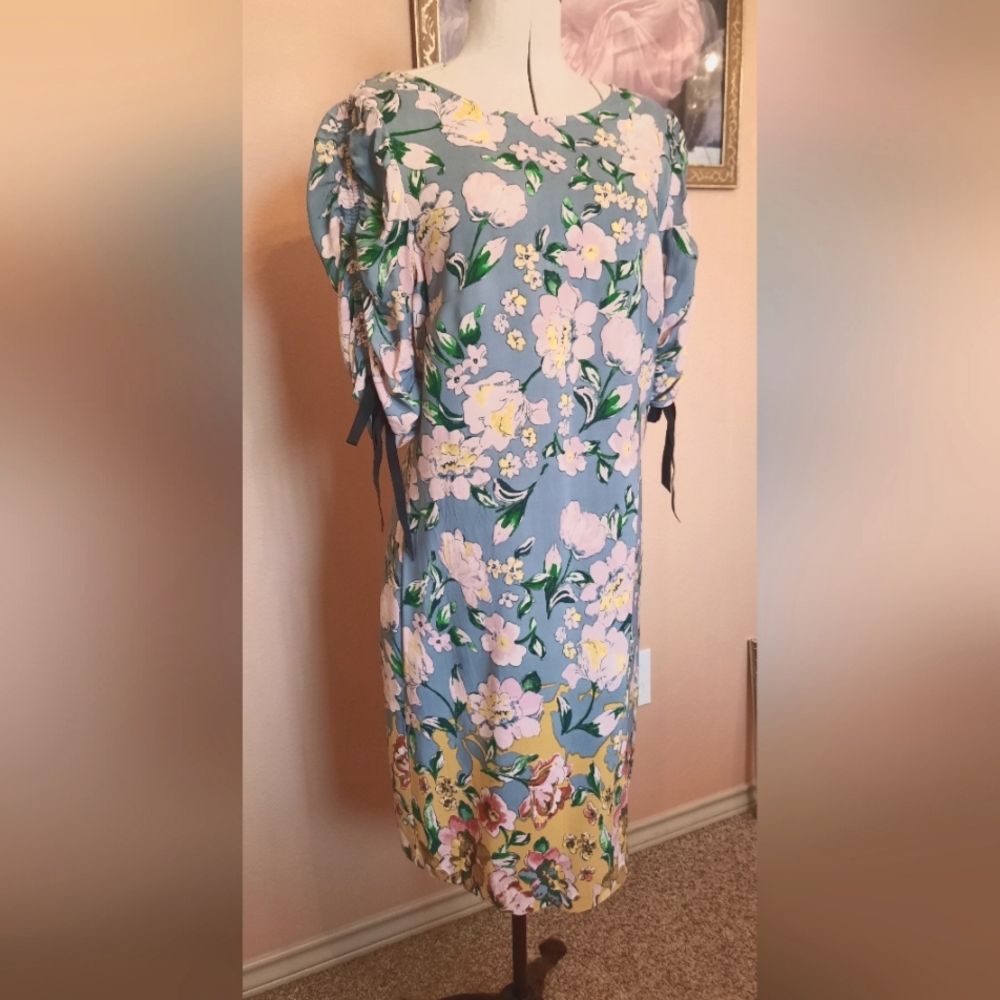 Floral Print Dress with Gathered Sleeves